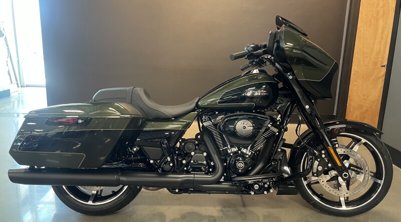2026 Harley-Davidson® Street Glide® Olive Steel Metallic / Vivid Black Black Trim