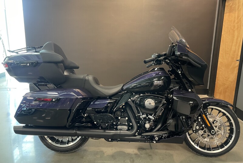 2026 Harley-Davidson® Street Glide Limited Purple Abyss / Vivid Black Black Trim