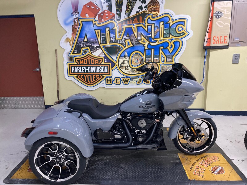 2026 Harley-Davidson® Road Glide 3 Dark Billiard Gray FLTRT