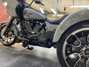 2026 Harley-Davidson® Road Glide 3 Dark Billiard Gray FLTRT thumb 0