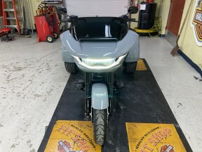 2026 Harley-Davidson® Road Glide 3 Dark Billiard Gray FLTRT thumb 2