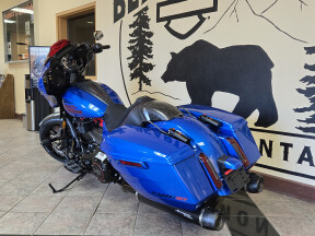 2026 Harley-Davidson® CVO Street Glide 3 Limited Electric Coast CVO Two-Tone thumb 2