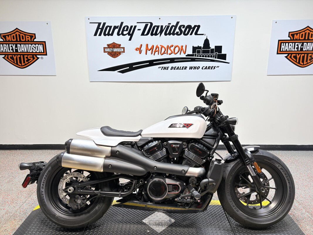 2026 RH1250S Harley-Davidson® Sportster® S White Onyx Pearl Black Trim