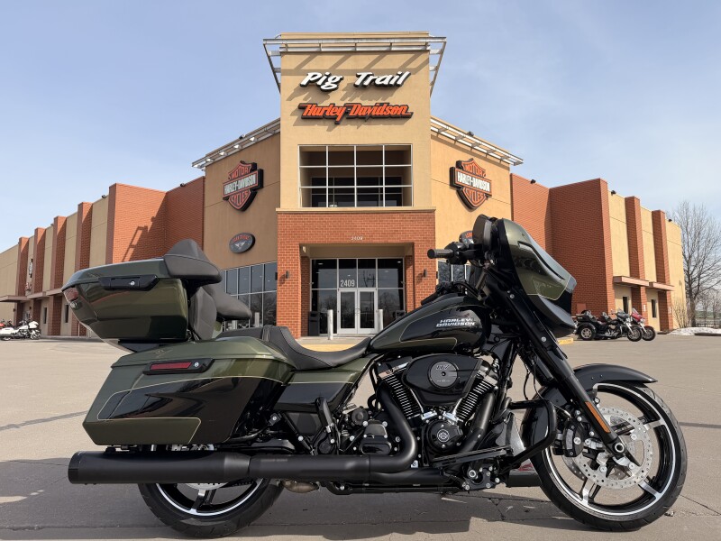 2026 Harley-Davidson® Street Glide® FLHX Olive Steel Metallic/ Vivid Black