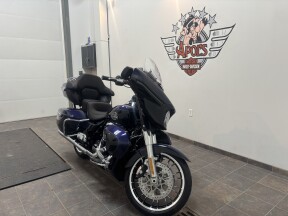2026 Harley-Davidson® Street Glide® Purple Abyss Chrome Trim thumb 3