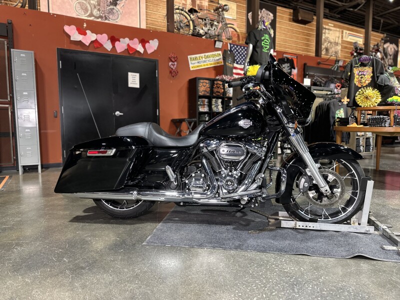 Harley-Davidson® Street Glide® Special 2023 FLHXS VIVID BLACK