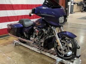 Harley-Davidson® Street Glide® 2026 FLHX PURPLE ABYSS thumb 2