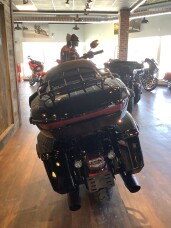 Harley-Davidson® Road Glide Limited 2026 FLTRXL T14-26 Vivid Black Black Trim thumb 1