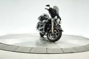 2016 HARLEY-DAVIDSON FLHTCU ELECTRA GLIDE ULTRA CLASSIC in Vivid Black with 16947 miles thumb 1