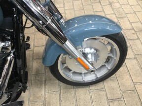 2024 Harley-Davidson® Fat Boy® 114 Sharkskin Blue thumb 2