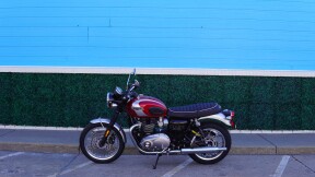 2025 Triumph Bonneville T120 Elvis Edition thumb 3
