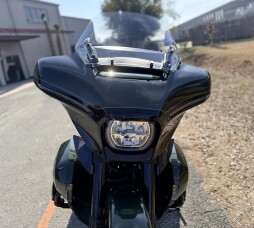 2026 Harley-Davidson® Street Glide Limited FLHXL thumb 3