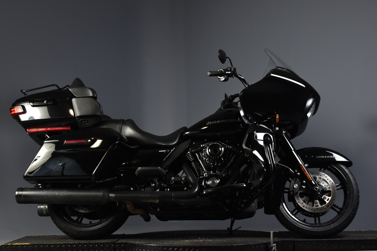 2021 Harley-Davidson® Road Glide® Limited FLTRK