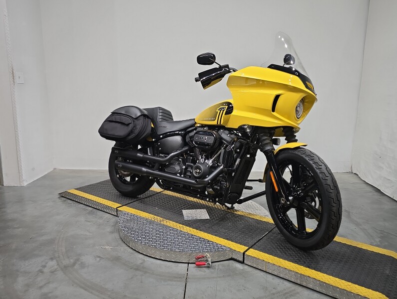 FXBBS 2023 Street Bob® 114