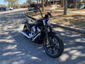 2025 Harley-Davidson® Street Bob® thumb 3