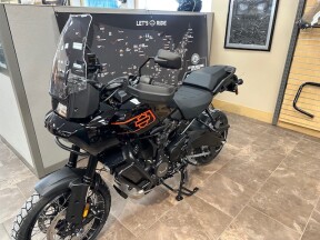 2026 Harley-Davidson® Pan America® 1250 Special Vivid Black Black Laced Wheels thumb 3