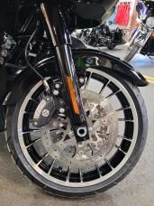 2026 Harley-Davidson® Road Glide Limited Vivid Black Black Trim thumb 3
