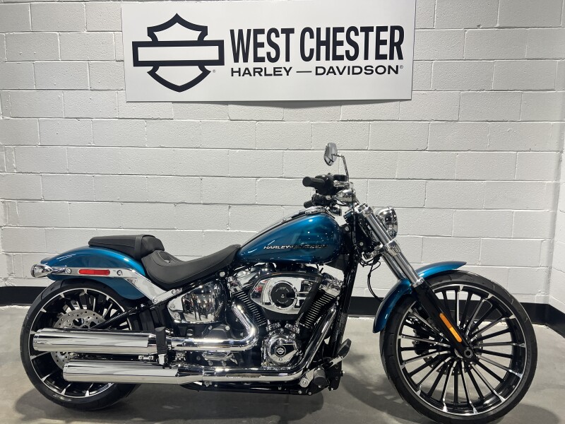 2026 Harley-Davidson® Breakout® Teal Thunder Chrome Trim  FXBR