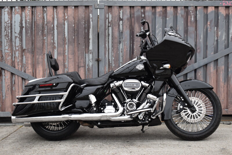 2021 Harley-Davidson® Road Glide® Special FLTRXS