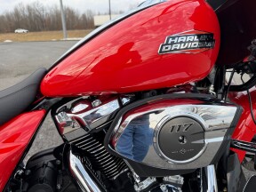 2026 Harley-Davidson® Road Glide® Blood Orange Chrome Trim thumb 0