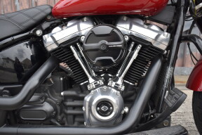 2021 Harley-Davidson® Softail Slim® FLSL thumb 3