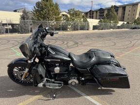 2016 Harley-Davidson® CVO™ Street Glide® thumb 0