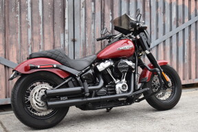 2021 Harley-Davidson® Softail Slim® FLSL thumb 2