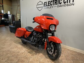 2020 Harley-Davidson® Street Glide® Special Performance Orange  FLHXS thumb 2