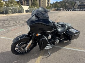 2016 Harley-Davidson® CVO™ Street Glide® thumb 1