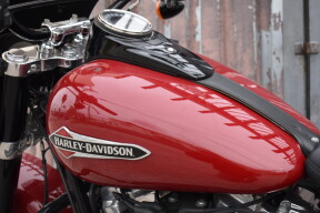 2021 Harley-Davidson® Softail Slim® FLSL thumb 3
