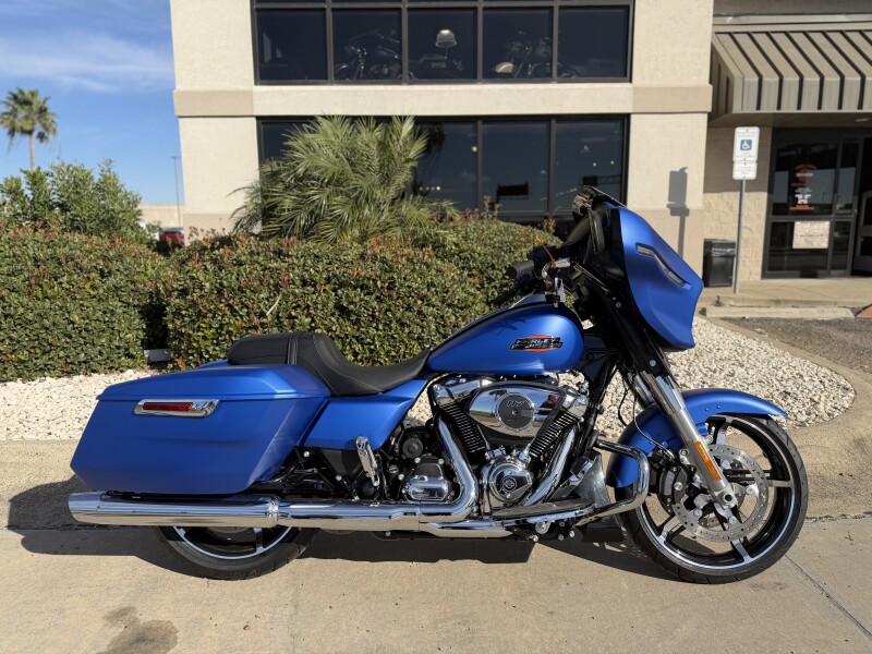 2026 Harley-Davidson® Street Glide® Aurora Blue Denim Chrome Trim