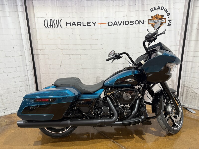 2026 Harley-Davidson® Road Glide® Teal Thunder / Vivid Black Black Trim