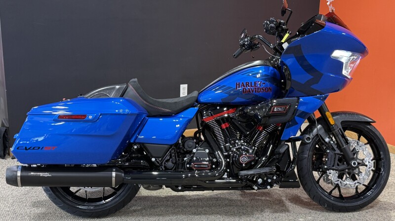 2026 Harley-Davidson® CVO Road Glide ST Electric Coast