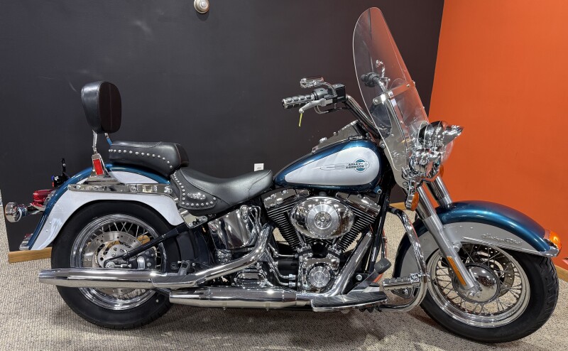 2004 Harley-Davidson® Heritage Softail® Classic TEAL/SILVER W/PINSTRIPES