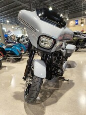 2026 Harley-Davidson® Street Glide® Dark Billiard Gray thumb 3