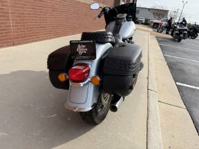 2024 Harley-Davidson® Heritage Classic Atlas Silver Metallic - Black Finish thumb 0