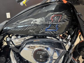 2026 Harley-Davidson® Street Glide® Midnight Ember Chrome Trim thumb 3