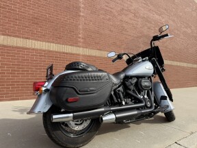 2024 Harley-Davidson® Heritage Classic Atlas Silver Metallic - Black Finish thumb 1