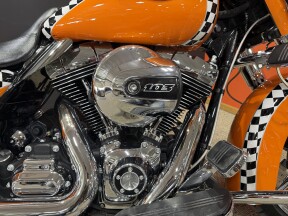 2014 Harley-Davidson® Street Glide® CUSTOM PAINT ORANGE WITH CHECKARD FLAG thumb 3