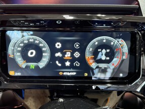 2026 Harley-Davidson® CVO Road Glide ST Electric Coast thumb 2