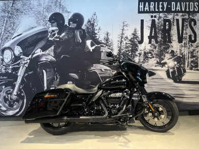 2020 Harley-Davidson® Street Glide® Special Vivid Black