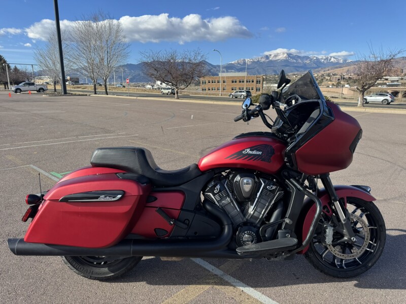 2024 Indian Challenger Dark Horse