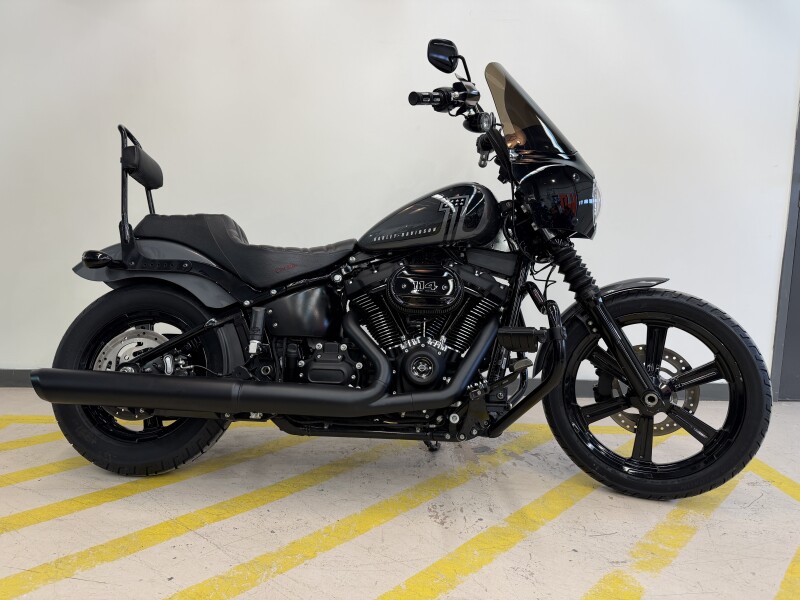 2022 Harley-Davidson® Street Bob® 114 Gauntlet Grey Metalliac