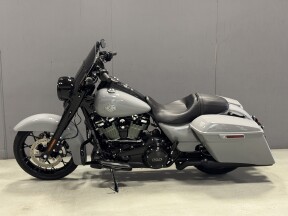 FLHRXS 2025 Road King<sup>®</sup> Special thumb 1