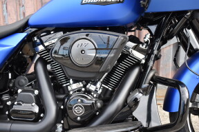 2026 Harley-Davidson® Road Glide® FLTRX thumb 3