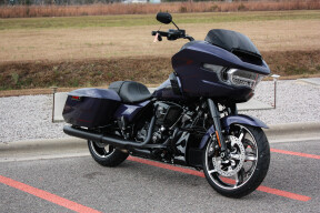 2026 Harley-Davidson® Road Glide™ FLTRX thumb 3