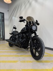 2022 Harley-Davidson® Street Bob® 114 Gauntlet Grey Metalliac thumb 3