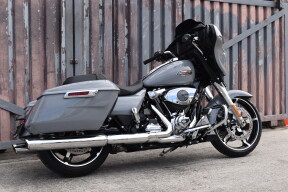 2026 Harley-Davidson® Street Glide® FLHX thumb 2