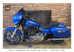 2026 Harley-Davidson® Street Glide® Aurora Blue Denim Chrome Trim thumb 2