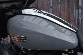 2026 Harley-Davidson® Street Glide® FLHX thumb 3